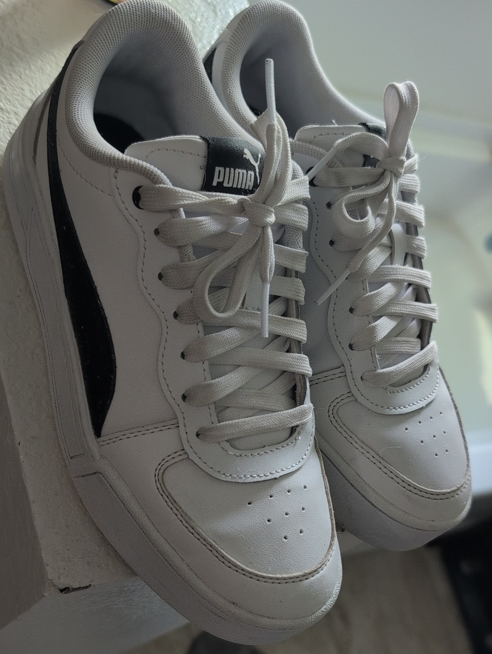 Puma White Sneakers with Black Formstrip